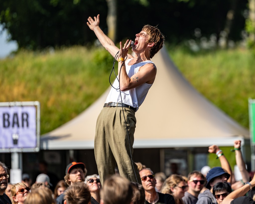 Live: Vestrock Day 1 with Seb Wesson, Danko Jones, Feeder and many&nbsp;more