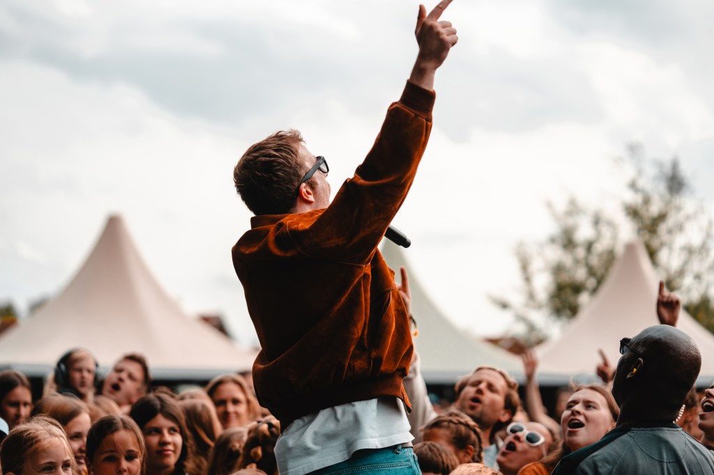 Live: Vestrock Day 3 with modernlove., Kingfishr and&nbsp;more