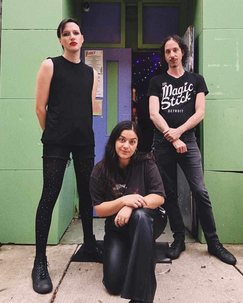 The Idiot Kids – MR.&nbsp;E