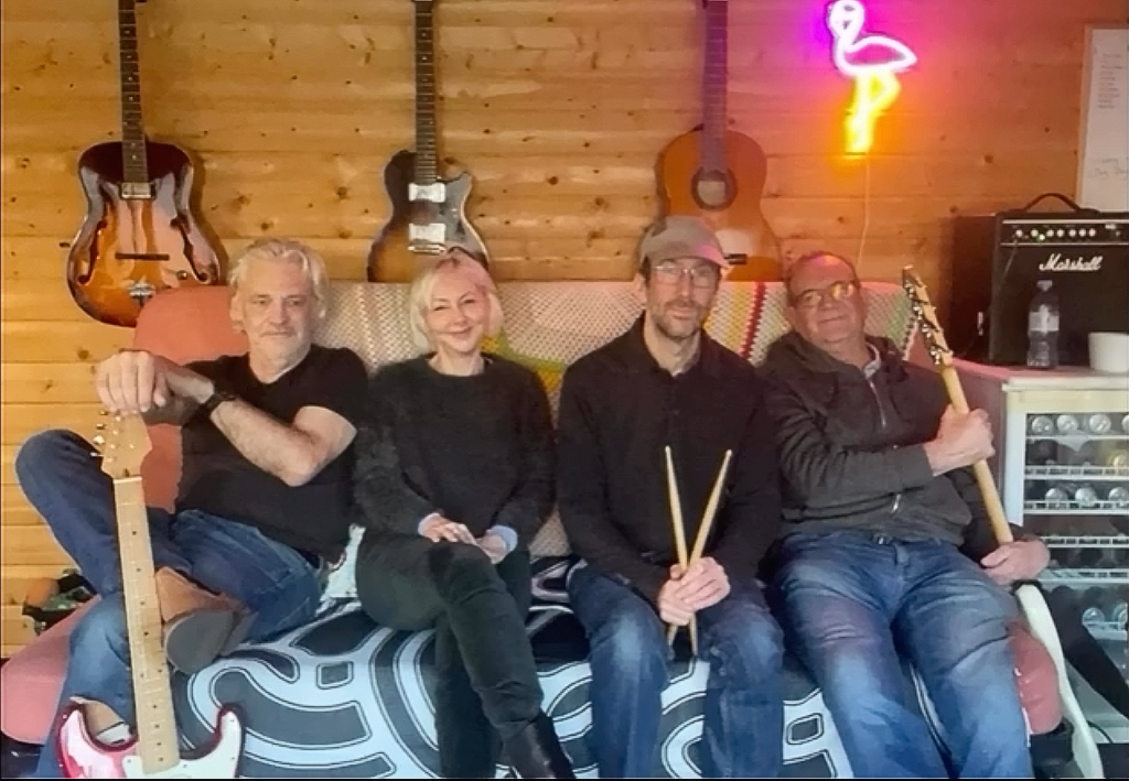 ALLEY (the band) – Song For A&nbsp;Diva