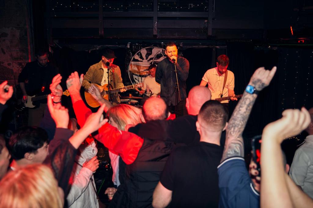 Live: Up the Beam! Sunbeam stun with sun-soaked indie anthems at The&nbsp;Cluny