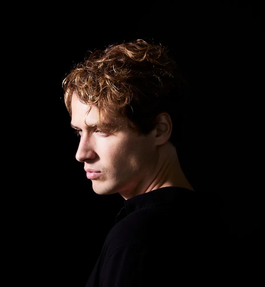 EP: Filip Clements – Taking&nbsp;Flight